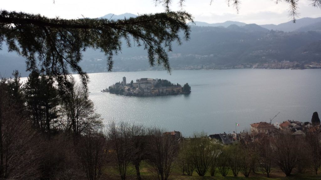 Velikolepnij ostrov San-Giulio