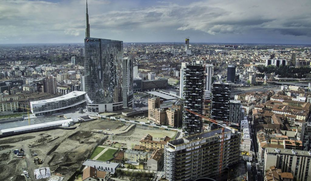 Panorama s Palazzo Lombardia v Milane