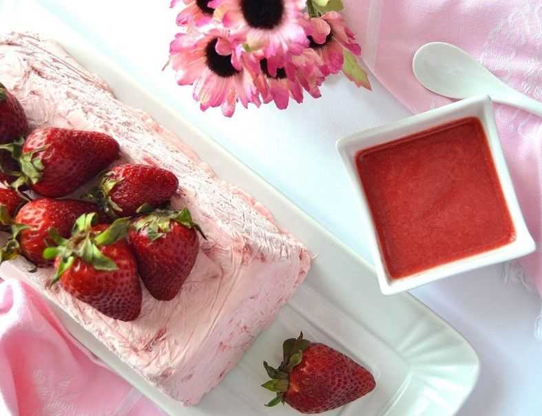 Семифредо клубника манго