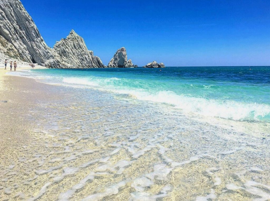 Spiaggia delle Due Sorelle